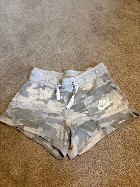Nike Light Gray and Cream Camo Drawstring Shorts